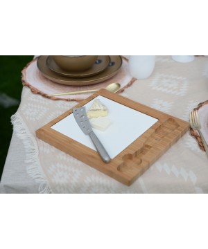 CHEESE SET INCLUDE 1 BAMBOO CUTTING BOARD + 3 STAINLESS STEEL TOOLS 