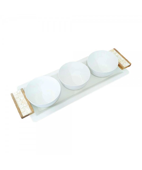 APERITIF SET OF 3 BOWLS ON WHITE AND WOODEN TRAY 33X14CM